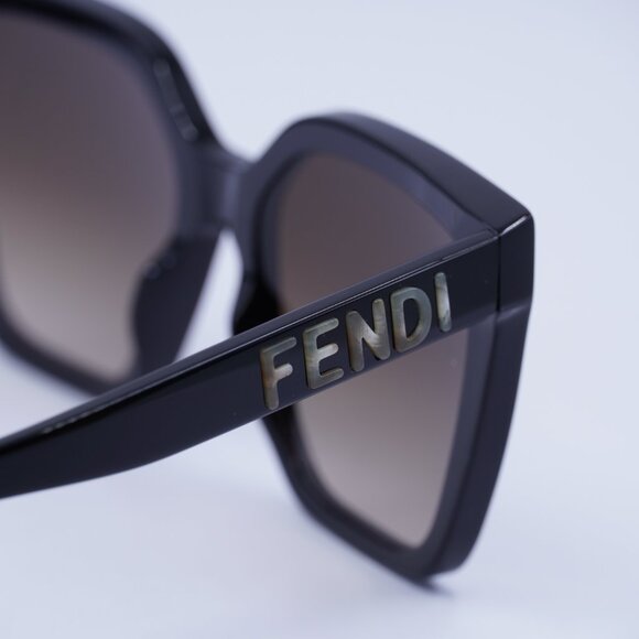 Fendi FE40086I 01F Sunglasses Black Square Frame, Brown Lenses - Picture 5 of 10